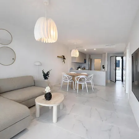 Διαμέρισμα Stunning In With Wifi Τορεβιέχα